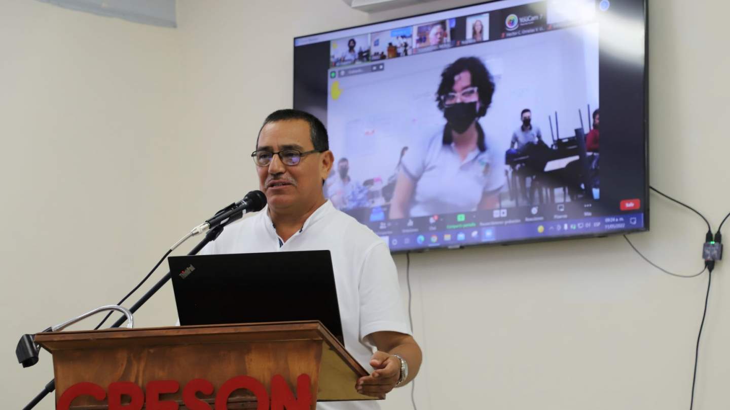 Sólo los docentes integrales podrán generar cambios sociales a fondo: Rector